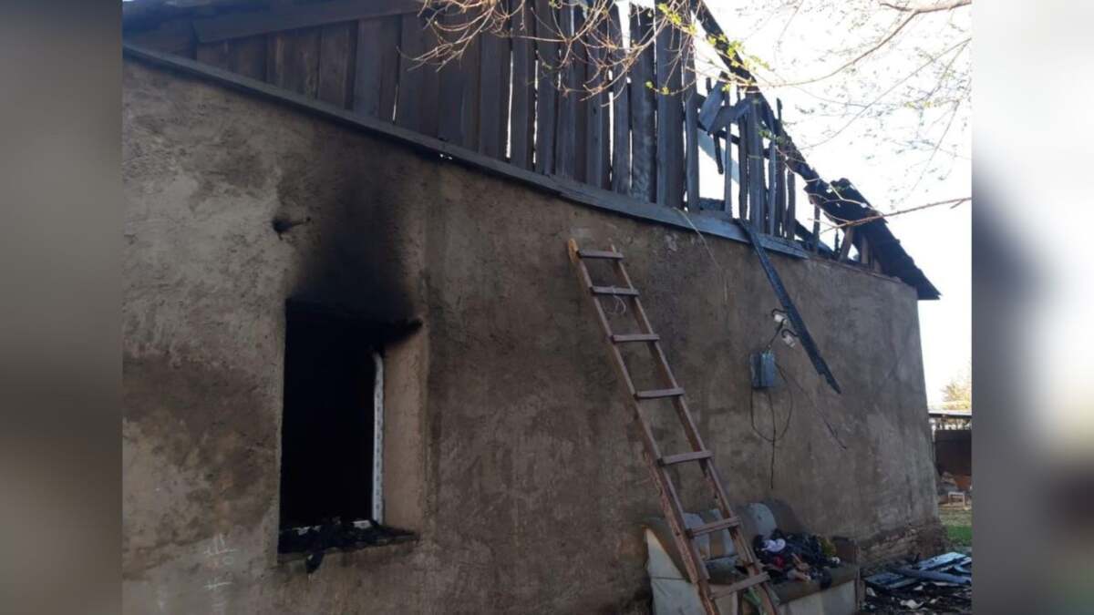 Әйелімен жанжалдасып қалған түркістандық өз үйін өртеп жіберді