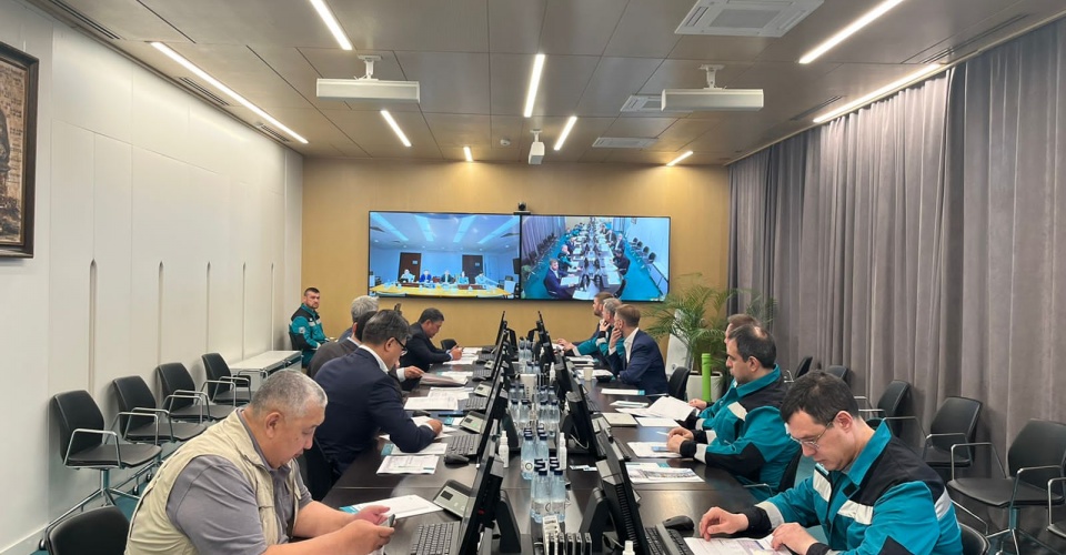 “ҚазМұнайГаз” басшысы «СИБУР» компаниясының өндіріс кәсіпорындарының жұмысымен танысты