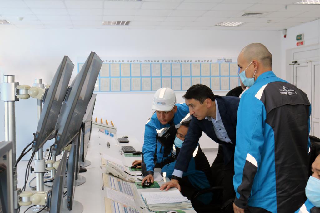 ҚМГ басшысы жол битумын өндіретін "Caspi Bitum" бірлескен кәсіпорын зауытына барды