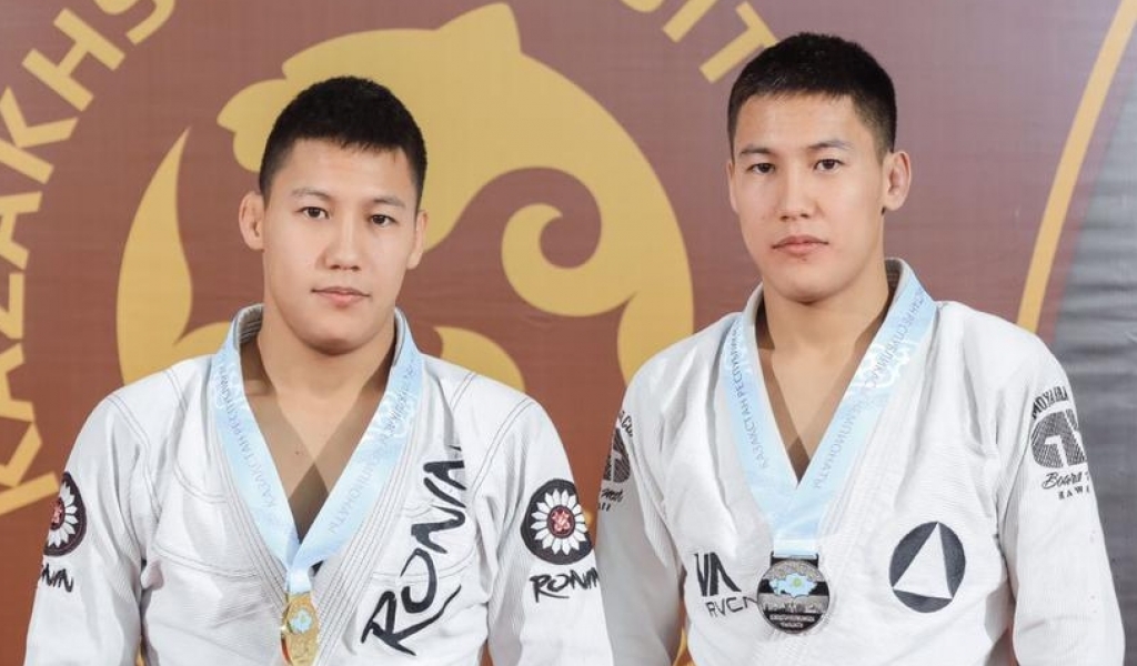 Талдықорғандық егіз чемпиондар дауыс берді