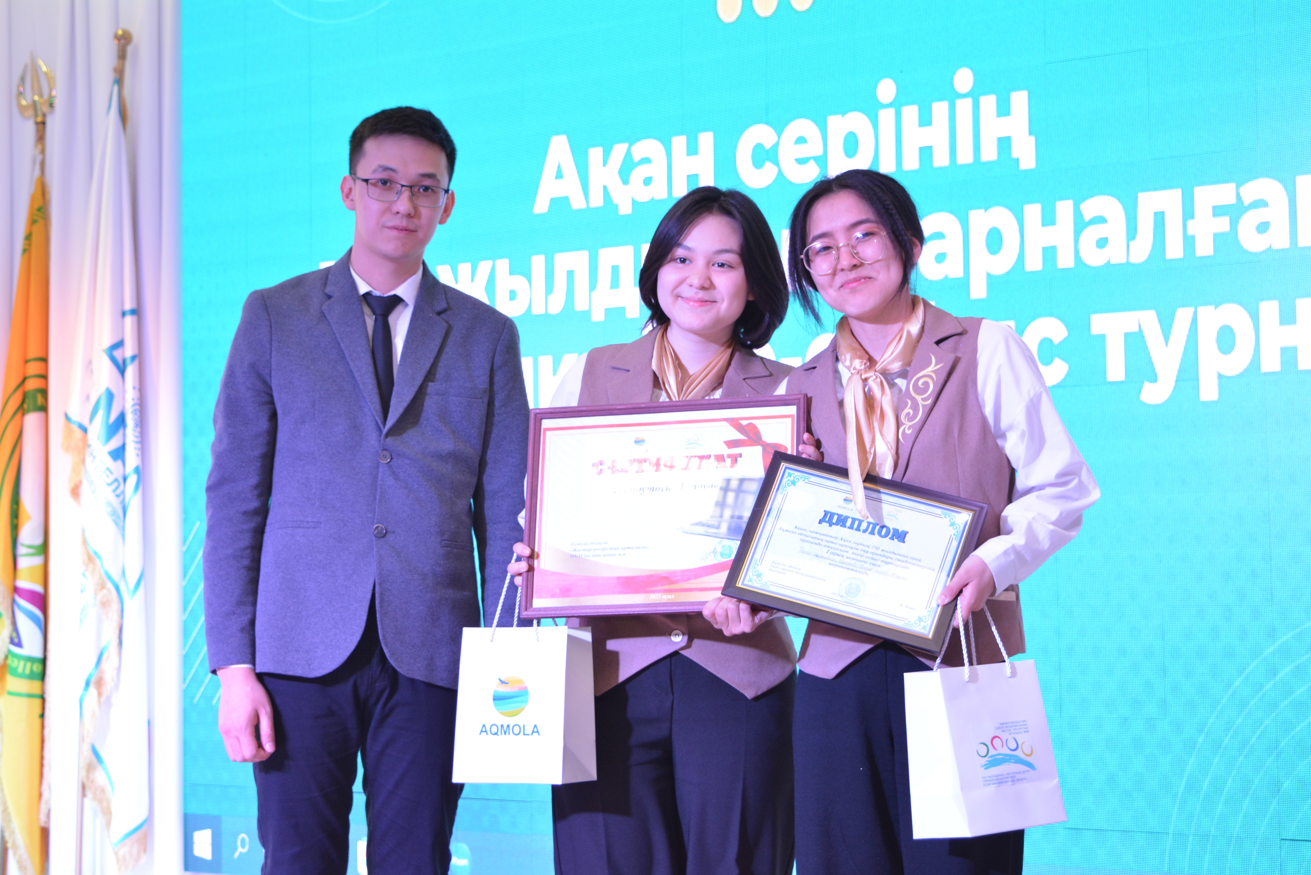 Кұлагер Ақан серінің пікірсайысын жеңді