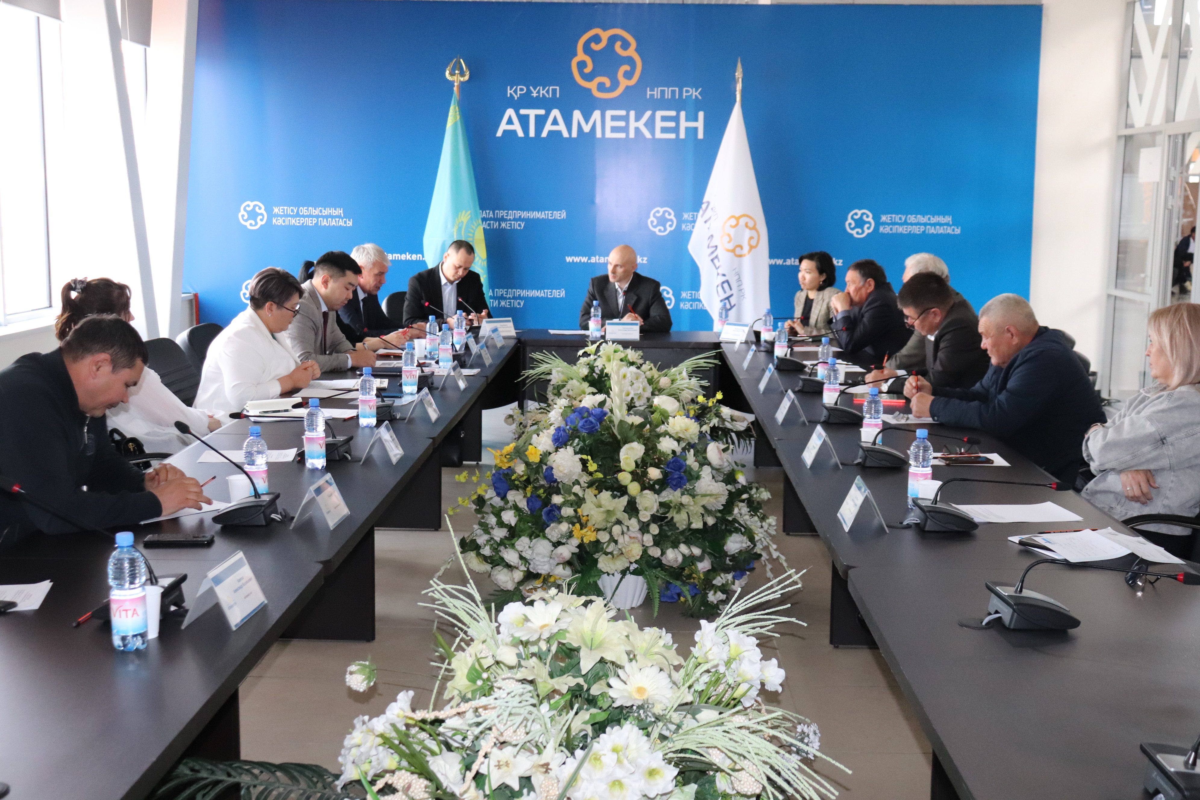 Жетісуда агроөнеркәсіп кешенін дамыту мәселелері талқыланды