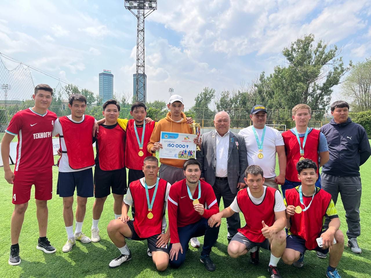 Базар жастары арасындағы доп додасы мәресіне жетті