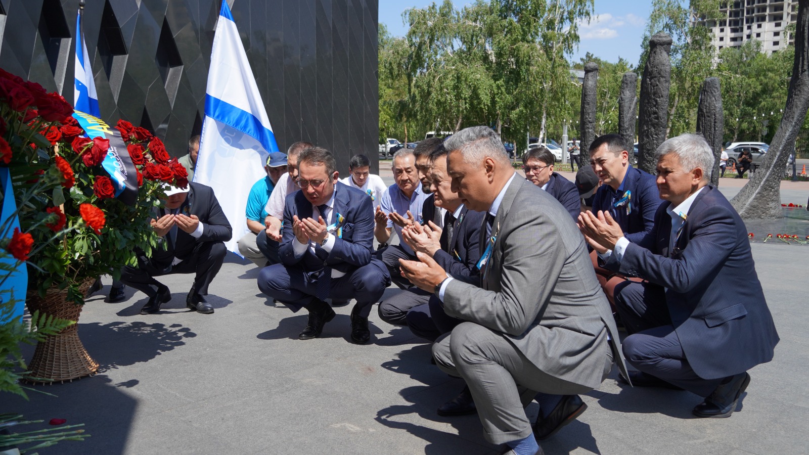«Ақ жол» партиясы «Алашқа тағзым» дәстүрлі шеруін өткізді