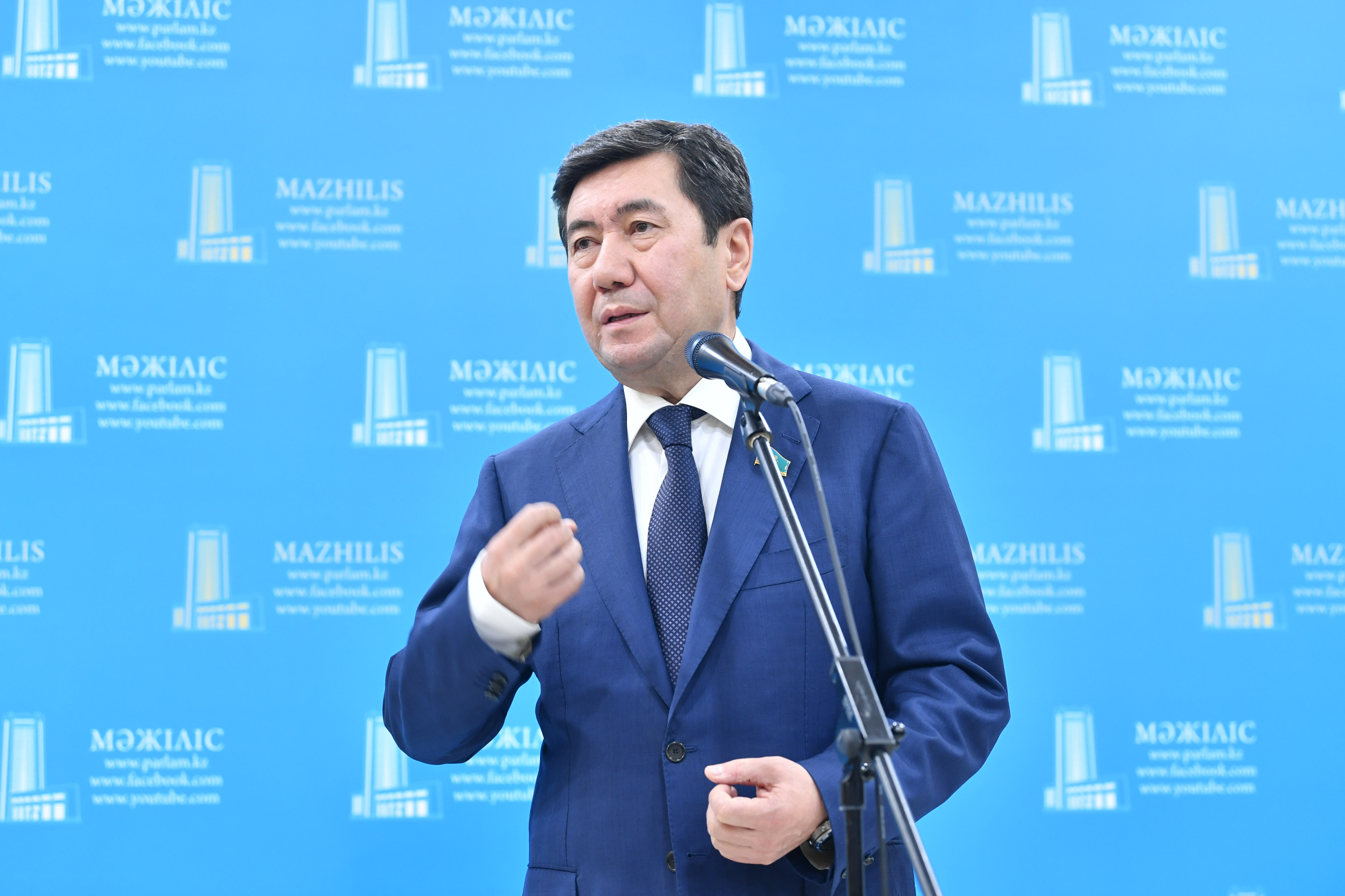 «АрселорМиттал Теміртаудың» Қазақстанда қалу-қалмауына қатысты шешім жақында қабылданады – Ерлан Қошанов