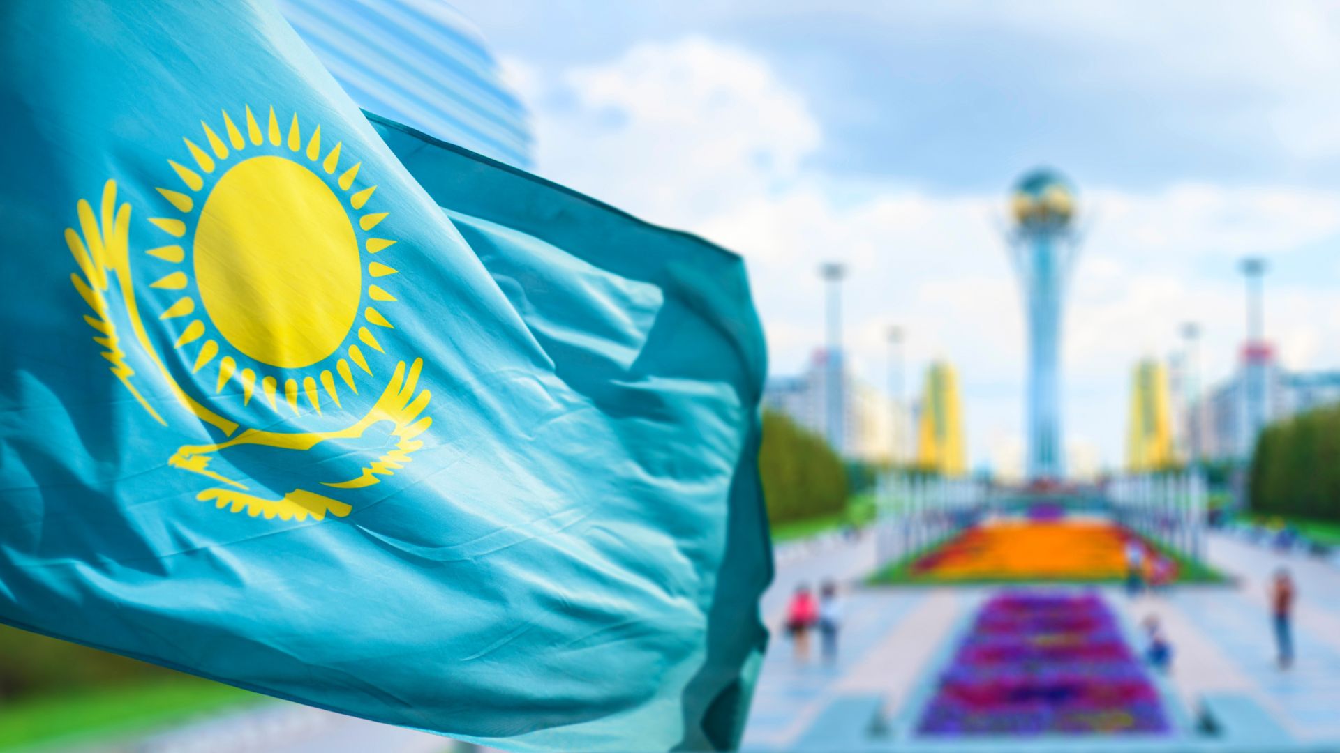Ешкім сырттан келіп Қазақстанды көркейтіп жібермейді – Қасым-Жомарт Тоқаев