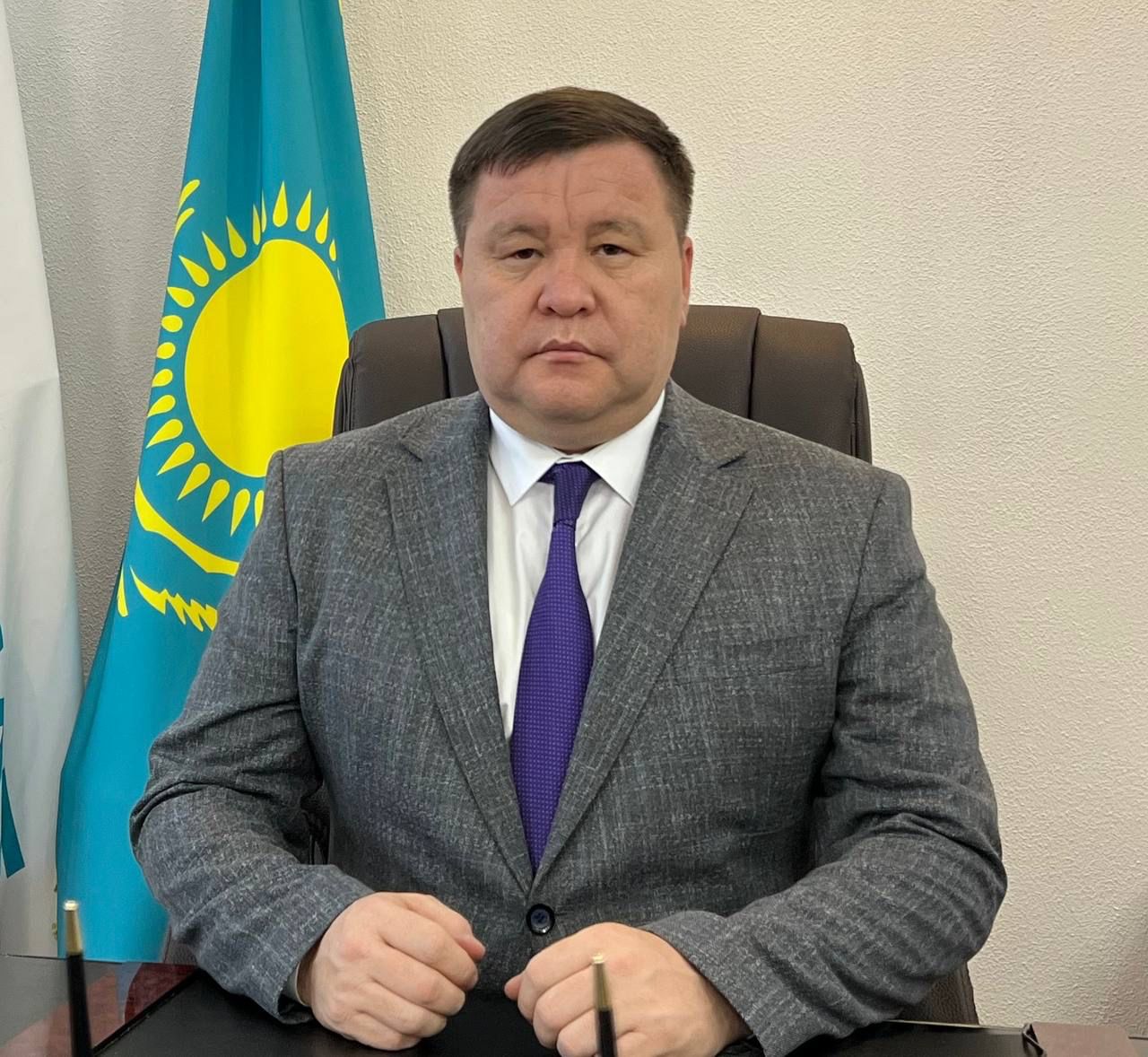 ШҚО-да Ленин ескерткішін жөндеуге ақша бөлген әкім өз еркімен қызметінен кетті