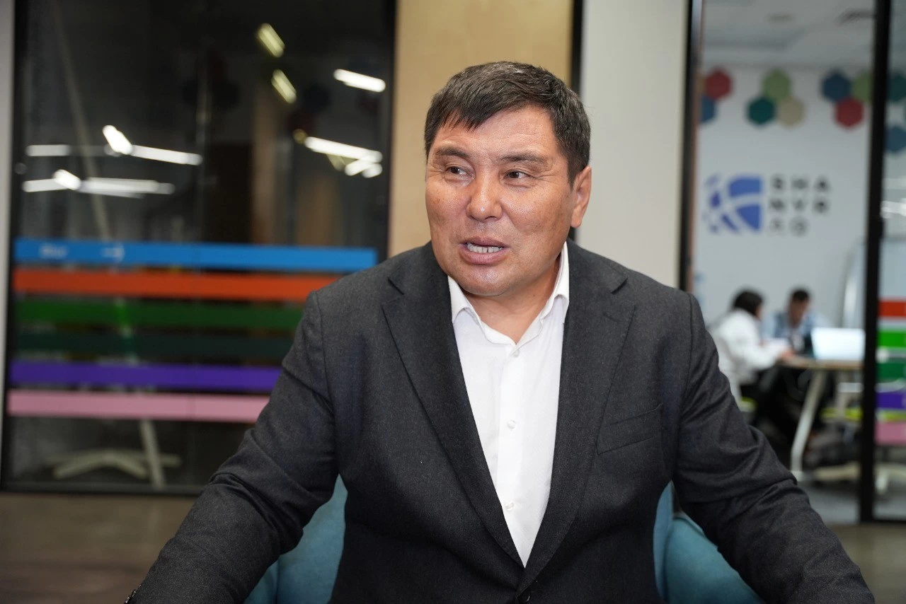 Омар Жәлел жүкті келіншегін алмастырған массажист әйелдің кім екенін айтты