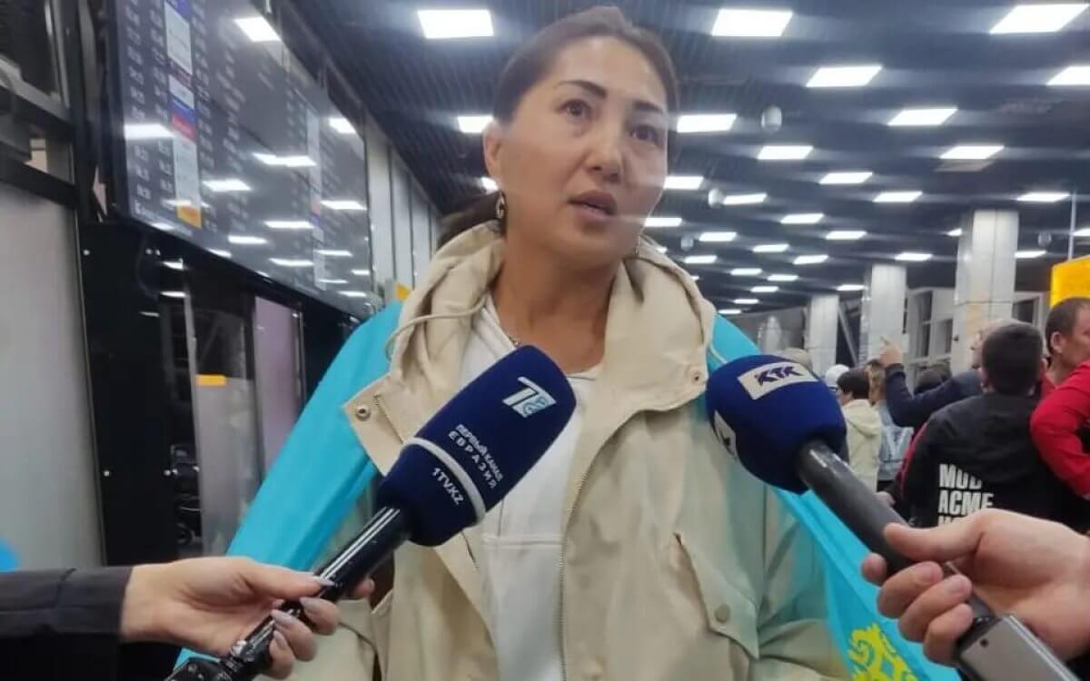 «Бас сауғалайтын жер таппай жатыр»: Эвакуацияланған қазақстандықтар Израильдегі жағдай туралы айтты