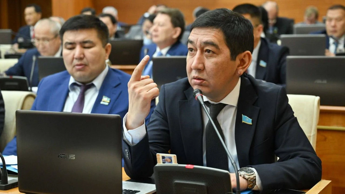 Ринат Зайытов: ҰБТ дегеніміз ұлттың болашағын тоздыру емес пе