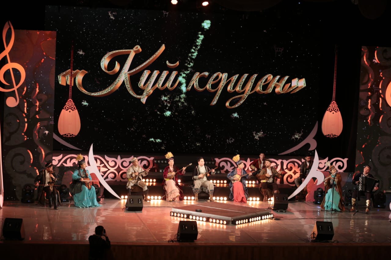 Сұлтан Бейбарыстың 800 жылдық мерейтойы «Алатау» дәстүрлі өнер театрында «Күй-керуен» атты күй кешінен басталды