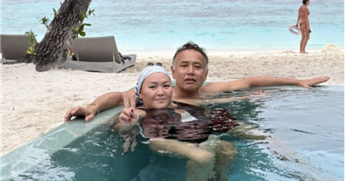 Балдызымен бірге жалаңаштанып түскен суретін салған Алагөзов елден сөз естіді