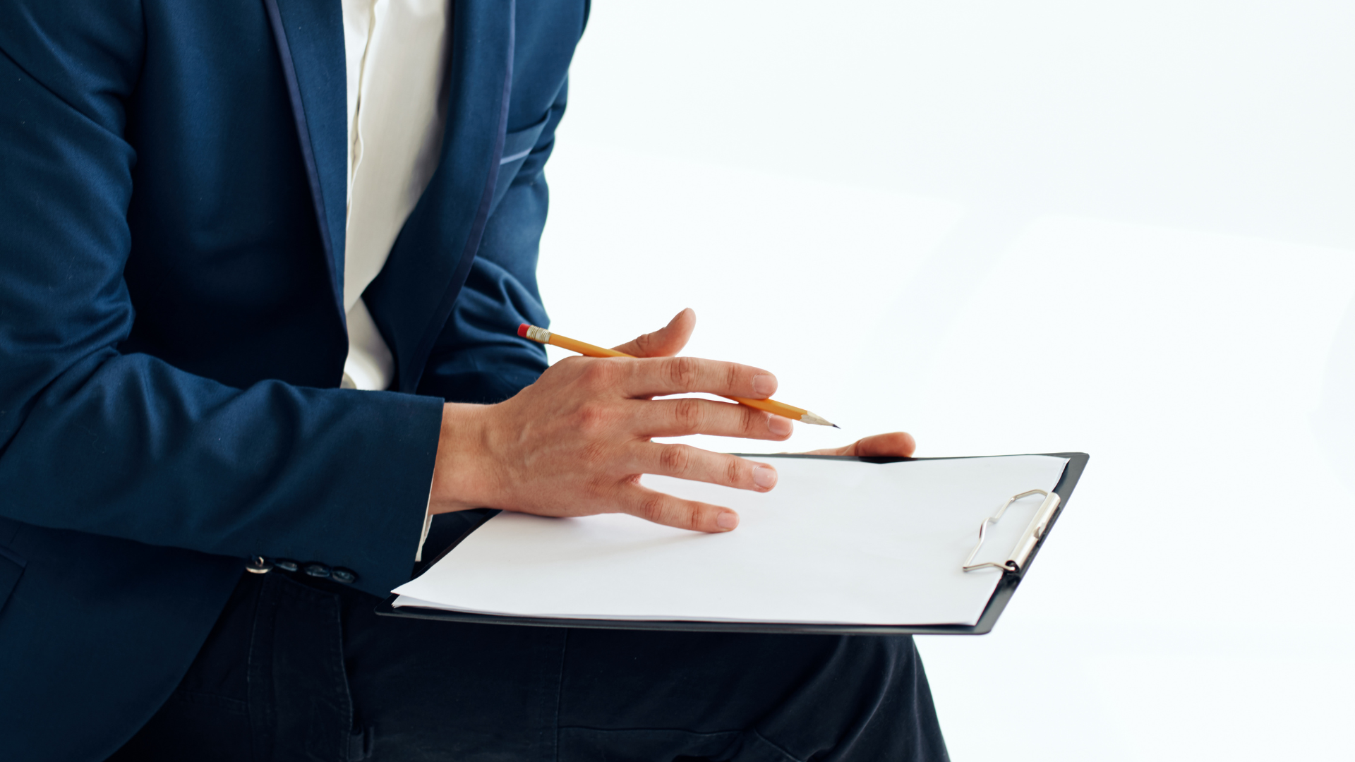 Соқырға айна ұстатқан кім немесе азаматтық бастамаларды қалай қолдап жүрміз?