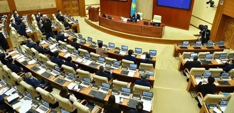Мәжіліс жаңартылатын энергия көздерін дамытуға қатысты құжатты мақұлдады