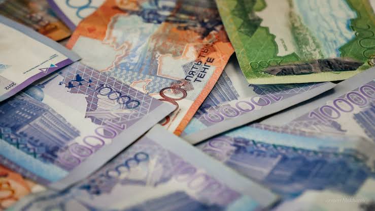 Жетісу облысында 2 жыл бойы мұғалімдерге қажетті жалақы төленбеген