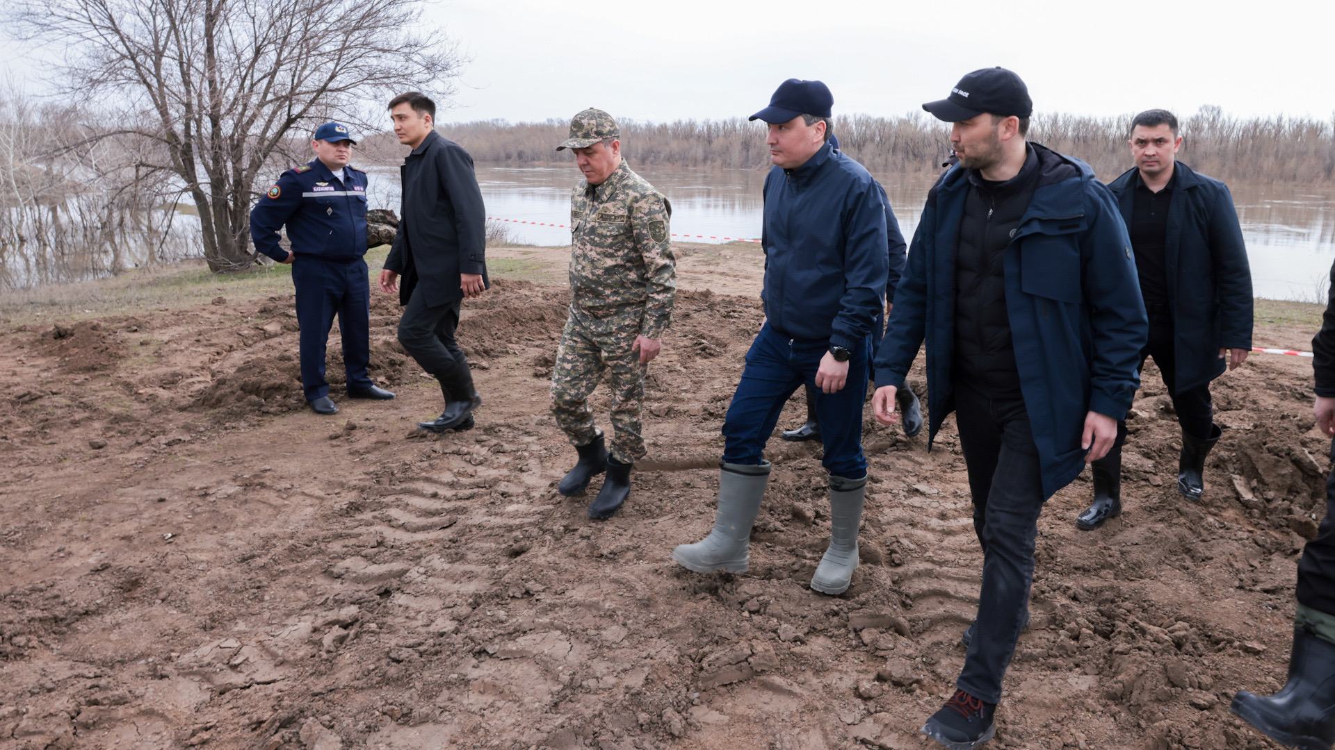 Бектенов батыс өңірлердегі гидроқұрылыстардың жай күйін тексерді