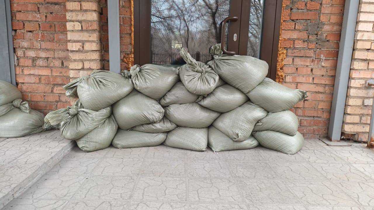 ОРСКТЕГІ АУРУХАНА СУ ТАСҚЫНЫНА ДАЙЫНДАЛУДА