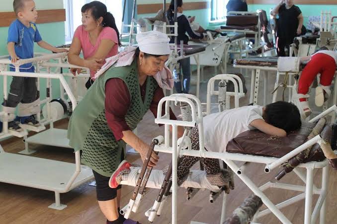 Сал ауруына шалдыққан қазақстандық балалар Өзбекстанда тегін ем алады