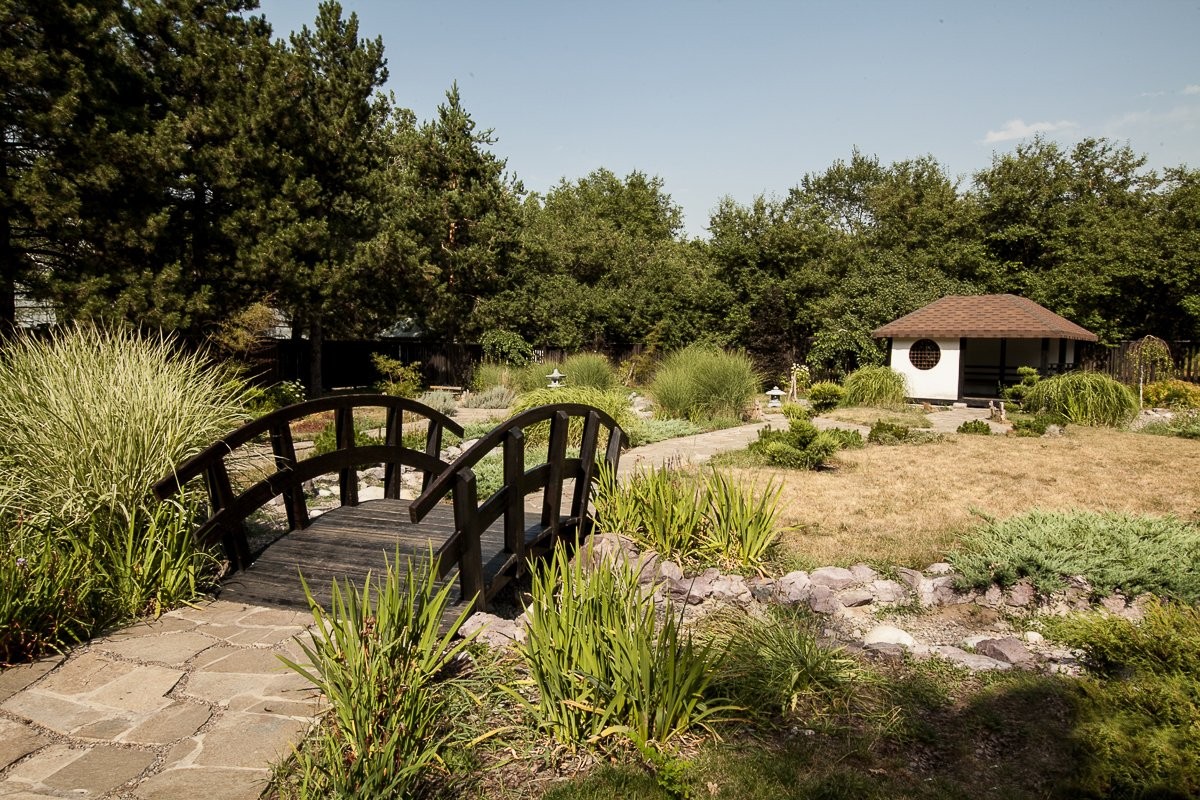 Алматының бас ботаникалық бағы бір күнге жабылды