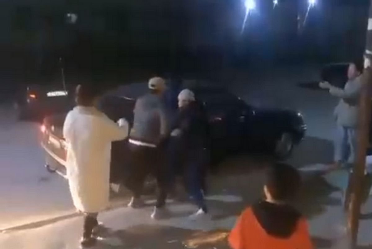 «Өз кінәсін мойындамайды». Маңғыстауда полиция қызды алып қашқан адамдарды іздеуде