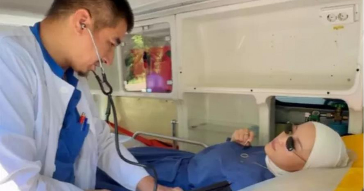 Мөлдір Әуелбекова денсаулығы сыр беріп, жедел жәрдем шақырғанын айтты