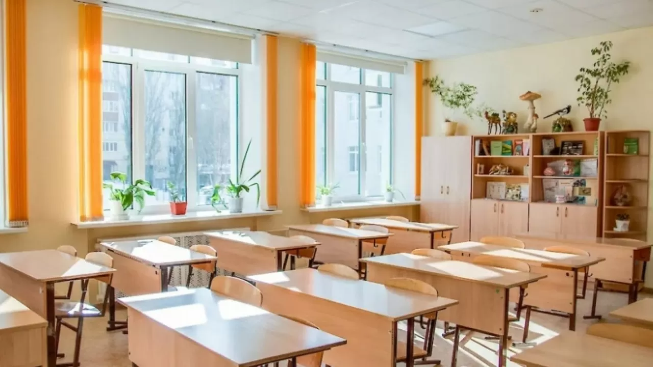 Астаналық оқушылар үшін биыл оқу жылы әдеттегіден кеш басталуы мүмкін
