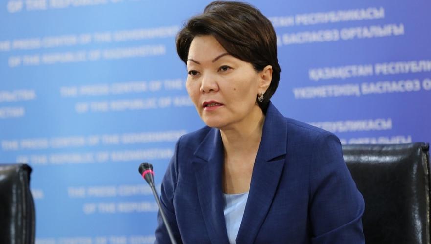 Қымбат брендтердің көшірмесін кигеніме ұялмаймын – министр Светлана Жақыпова