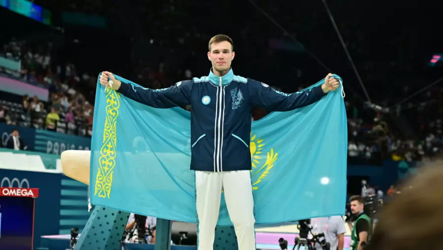 Нариман Құрбанов күміс медаль үшін қанша табыс табатыны белгілі болды