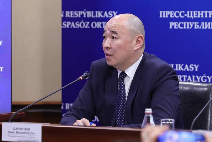 "Адамдар көп, ал ақша аз, ешкім ешқашан риза болмайды". ЖПҚ басшысы жеңілдікті автонесиелер туралы