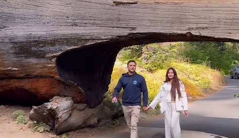 "Мен әрқашан сенімен бірге боламын". Тәуекел Мүслім әйеліне әсерлі видео арнады (ВИДЕО)