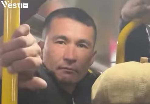 "Аңдып жүрген". Алматыда қызды зорламақшы болған адам бейнежазбаға түсіп қалды