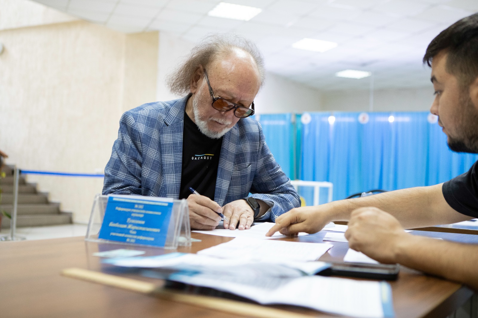 «Дос-Мұқасан» негізін қалаушы Мұрат Құсайынов референдумда дауыс берді