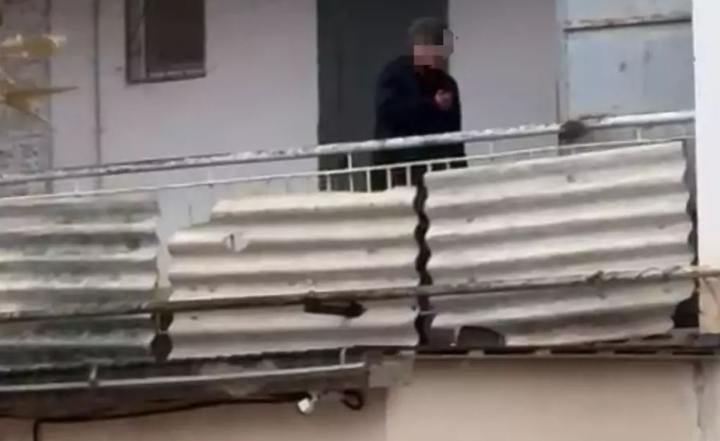 Жаңаөзенде 33 жастағы ер адам жұрттың көзінше өз-өзіне қол жұмсады