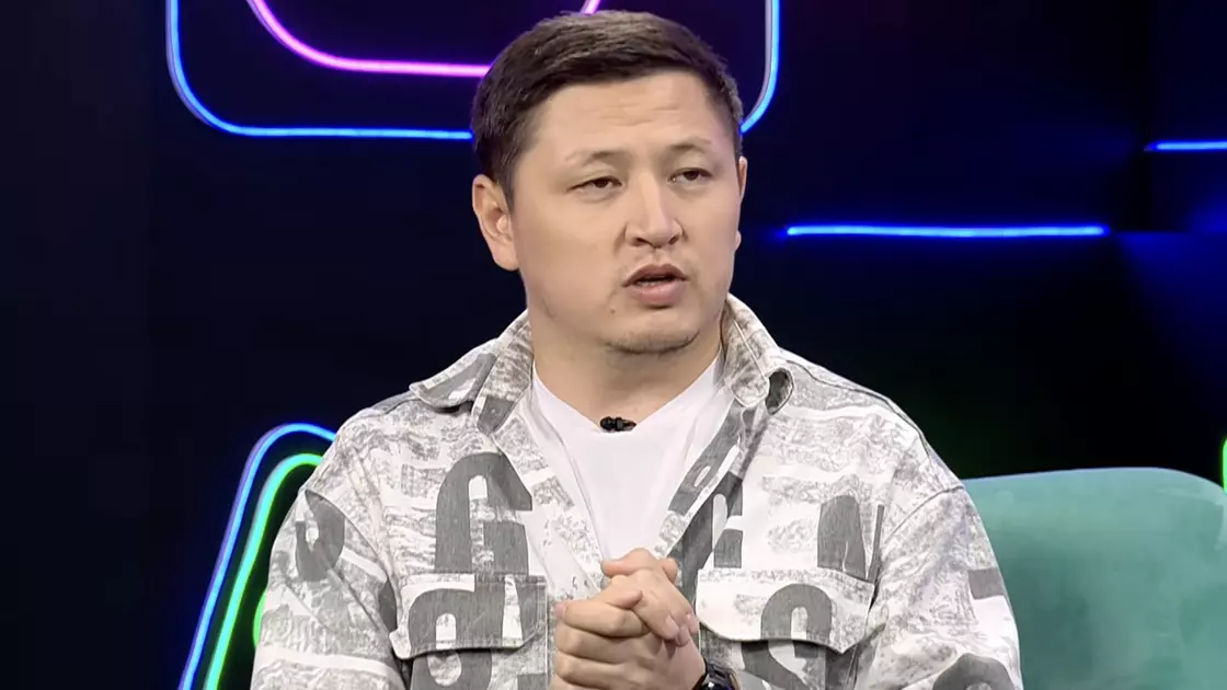 «Мен бұны жәй қалдырмаймын»: Қан-жоса болған әзілкеш Нұрболханның ФОТОсы тарады